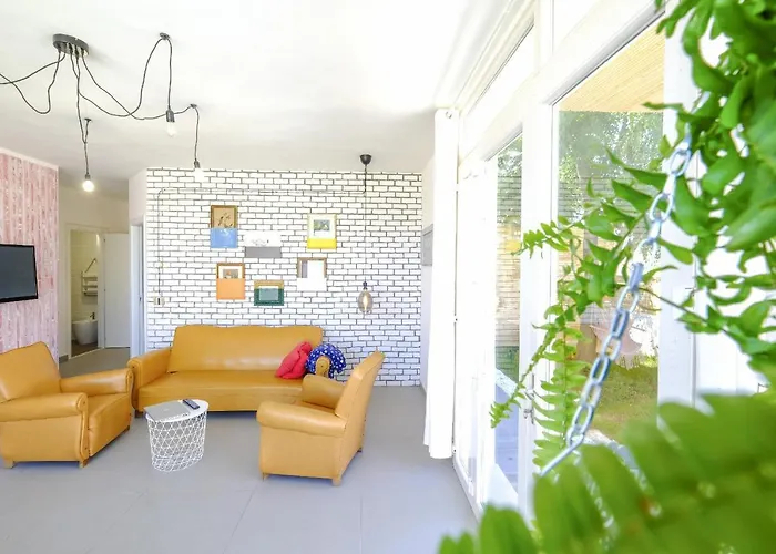 Essential בית נופש