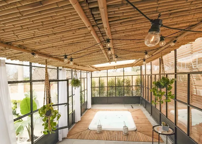 בית נופש Essential *